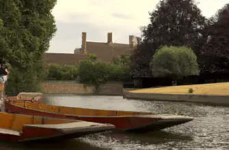 Punting in Cambridge, Cambridgeshire, England