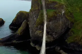 Carrick-a-Rede Rope Bridge, County Antrim, Northern Ireland