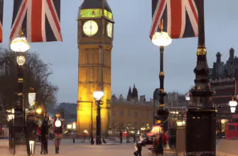 Royal Celebrations: London Prepares for Queen's Platinum Jubilee - A Spectacular Display of Tradition, Culture and Legacy