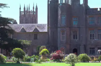 The Bishop's Palace and Gardens, Wells, England